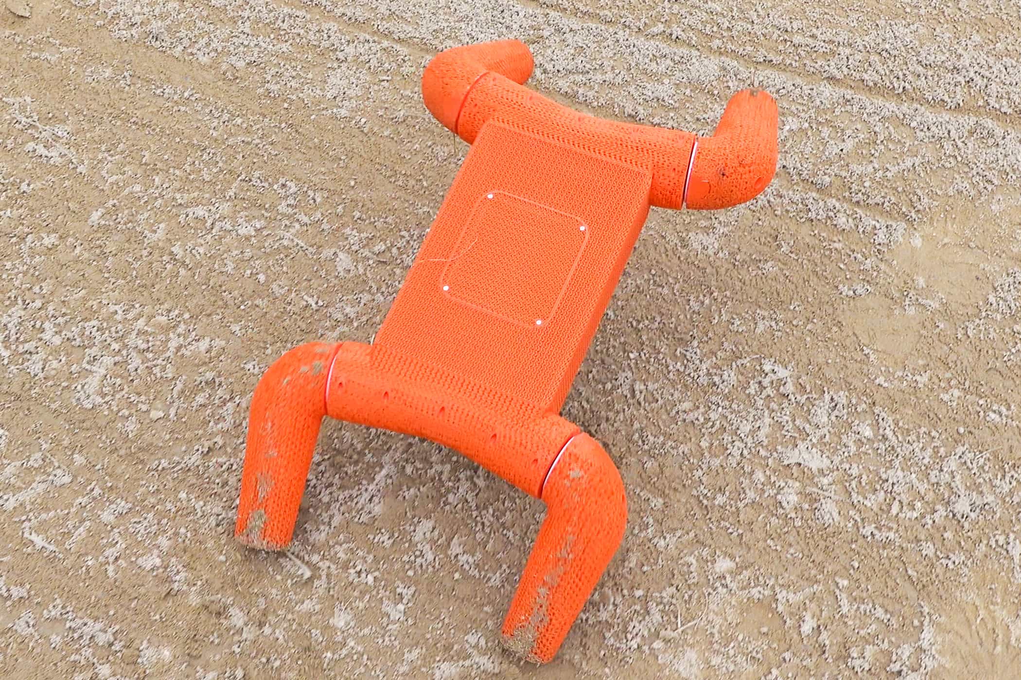 Flexipod on sand